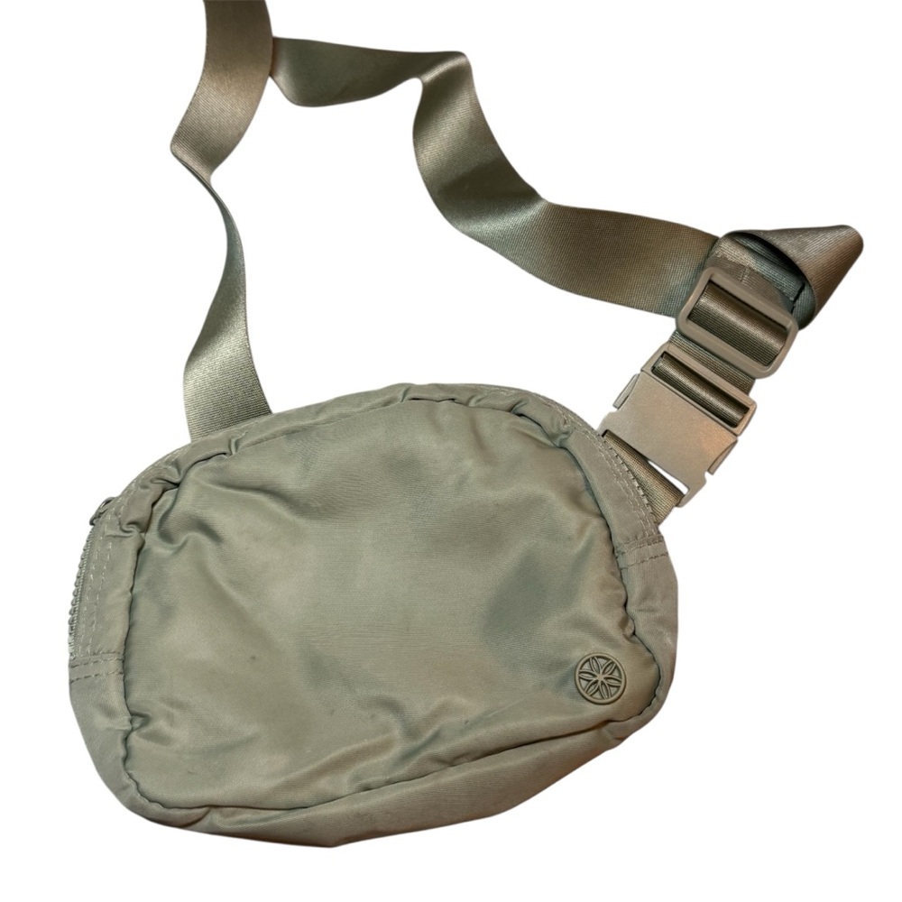 Gaiam Cross Body Fanny Pack Bag Green